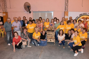 Lee más sobre el artículo Los abuelos disfrutaron de una tarde de bochas y sapo en Avellaneda