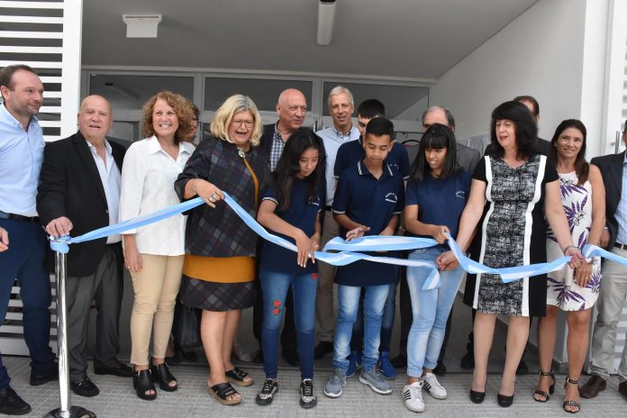 Lee más sobre el artículo Avellaneda inauguró el nuevo edificio de la Escuela Secundaria en B° Cooperación