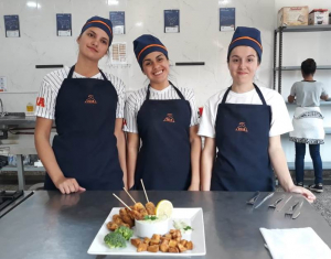 Lee más sobre el artículo La gastronomía se abrió paso en la Estudiantina Olímpica