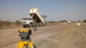 Lee más sobre el artículo Se reacondiciona un tramo de la ruta 98 S que une Avellaneda con La Sarita