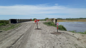 Lee más sobre el artículo Restringen el tránsito pesado en Ruta Nº 13, a la altura de la laguna “La Verdecita”