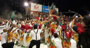 Lee más sobre el artículo Se presentaron los carnavales 2020 de Reconquista