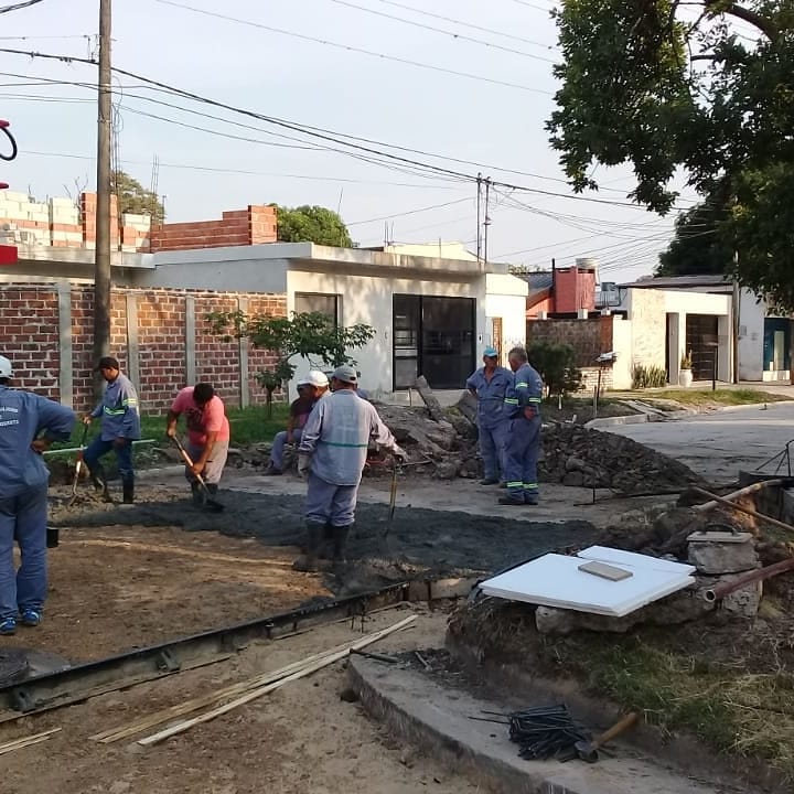 Lee más sobre el artículo Reconquista avanza con obras de pavimentación en barrio Chapero