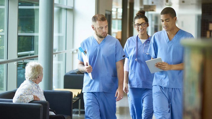 Lee más sobre el artículo Abren inscripción provincial para médicos y enfermeros sin trabajo