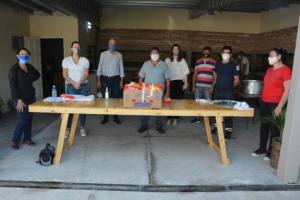 Lee más sobre el artículo Con donaciones de los vecinos se cubrirán 5000 raciones en comedores barriales