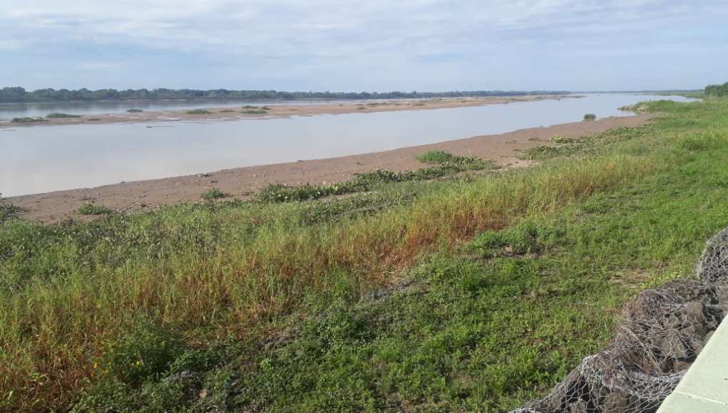 Lee más sobre el artículo El río San Jerónimo en Puerto Reconquista sigue registrando una bajante histórica