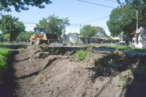 Lee más sobre el artículo Plan Integral de Acceso Barrial: cuneteos, colocación de tubos y limpieza de calles