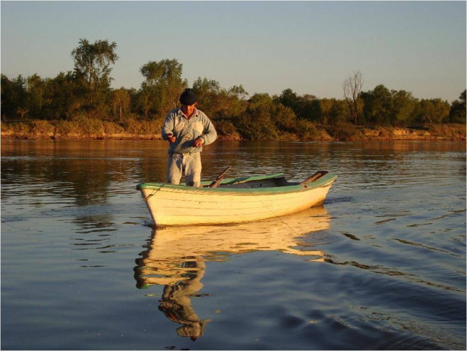 Lee más sobre el artículo Villa Ocampo: entrega de licencias de pesca deportiva y gestión de pesca de subsistencia