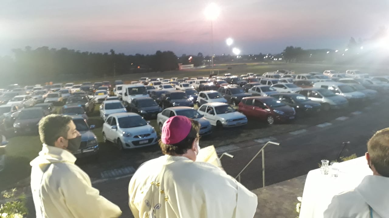 Lee más sobre el artículo Avellaneda celebró a su patrona con la auto misa presidida por el obispo Macin