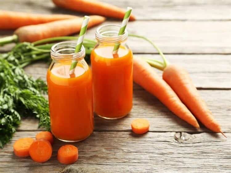 Lee más sobre el artículo Los 3 beneficios de tomar jugo de zanahoria a diario