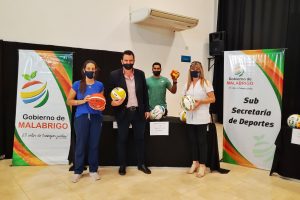 Lee más sobre el artículo Equipamientos deportivos para las escuelas de Malabrigo