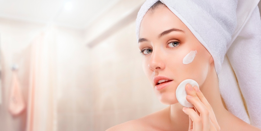 Lee más sobre el artículo Los 5 mejores consejos para mantener tu piel sana durante el otoño