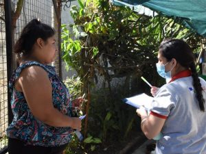 Lee más sobre el artículo Dengue: continúan los operativos de información y descacharrado en Bº Martín Fierro