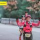 Jubilada completa más de 100 maratones