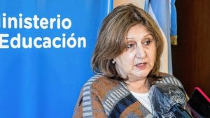 Lee más sobre el artículo La ministra Cantero aclaró que los docentes pueden dar clases virtuales desde su casa