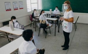 Lee más sobre el artículo Desde el lunes vuelven a la presencialidad todas las escuelas primarias de la provincia