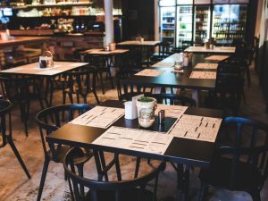 Lee más sobre el artículo La provincia extendió el horario de cierre de locales gastronómicos y habilitó la pesca deportiva