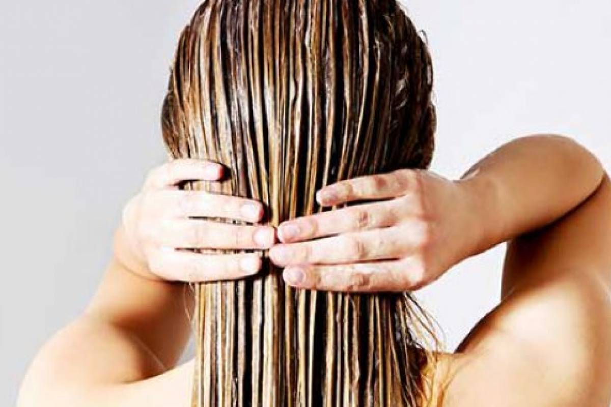 Lee más sobre el artículo ¿Cómo fortalecer tu pelo? 5 tips para recuperar su estructura natural