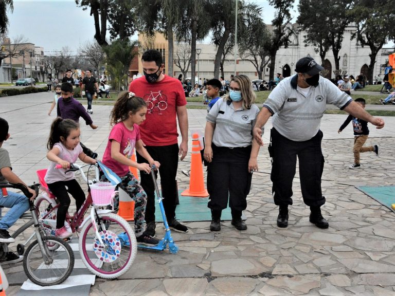 Lee más sobre el artículo Mes de las Infancias: Avellaneda promueve la movilidad sustentable desde temprana edad