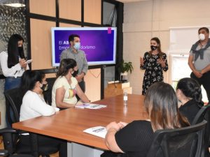 Lee más sobre el artículo Concurso Mujeres Emprendedoras en Avellaneda