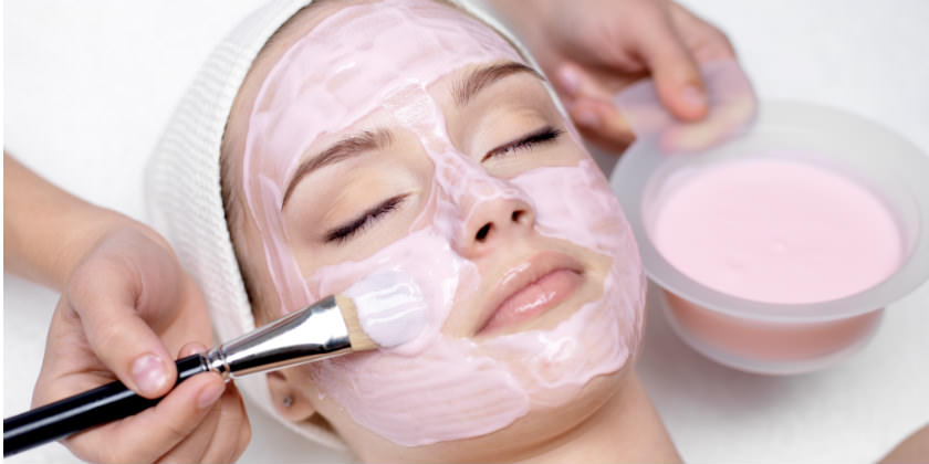Lee más sobre el artículo Cómo potenciar el efecto de las mascarillas faciales para aprovecharlas al máximo