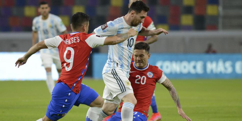 Lee más sobre el artículo Selección Argentina vs. Chile, por las Eliminatorias: horario, formaciones y dónde ver en vivo