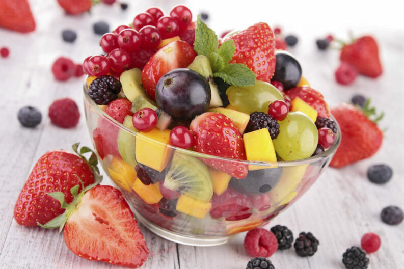 Lee más sobre el artículo Comidas de verano: recetas con frutas frescas para los días de calor