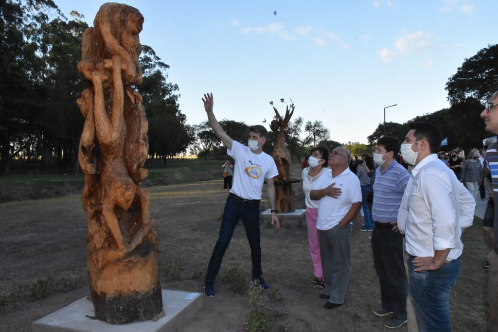 Lee más sobre el artículo Avellaneda invita a conocer el Paseo de las Esculturas “Habitantes del Jaaukanigás”