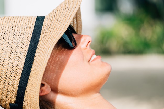 Lee más sobre el artículo Cómo se cuidan los ojos y los párpados del sol