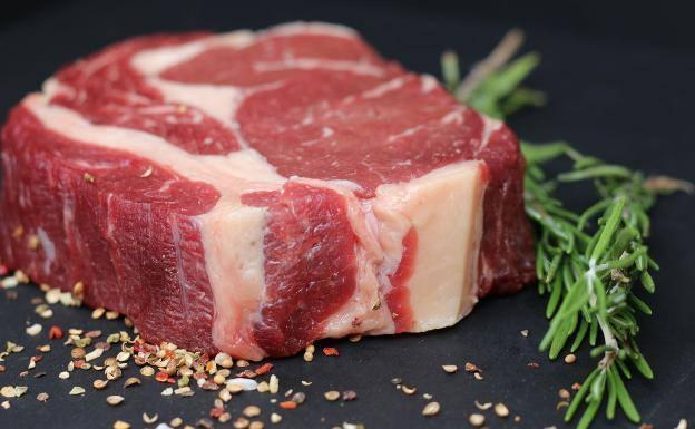 Lee más sobre el artículo Carne: ¿es bueno o no que la grasa de los animales en pastoreo tenga color amarillento?