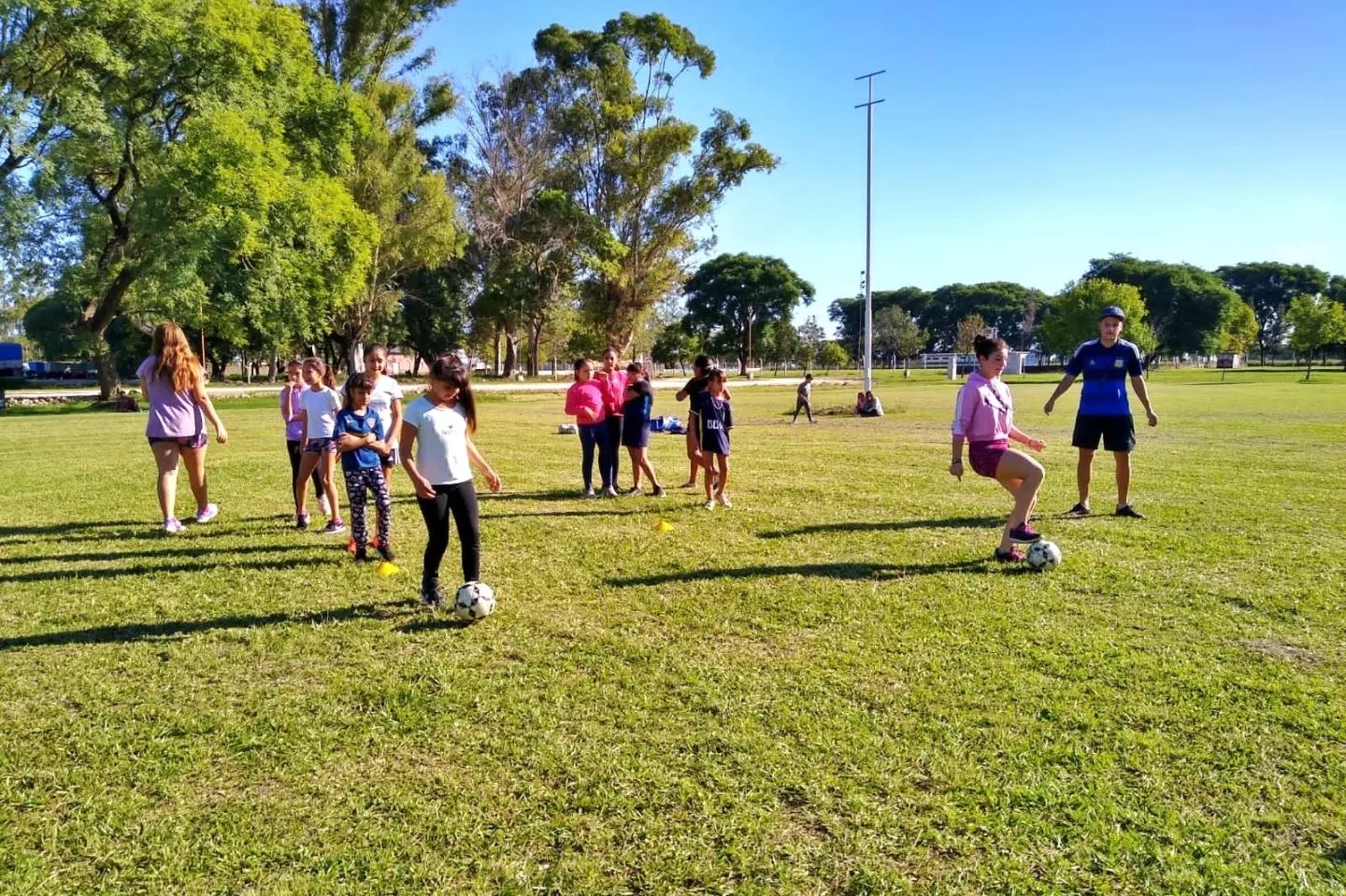 Escuela Municipal de Fútbol Femenino en Malabrigo