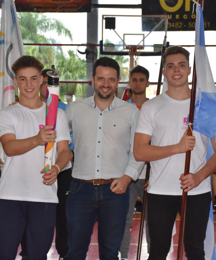 Lee más sobre el artículo Avellaneda acompañó a deportistas locales que representarán a la Argentina en los III Juegos suramericanos de la juventud