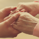 Por qué hoy, 11 de abril, se celebra el Día Mundial del Parkinson