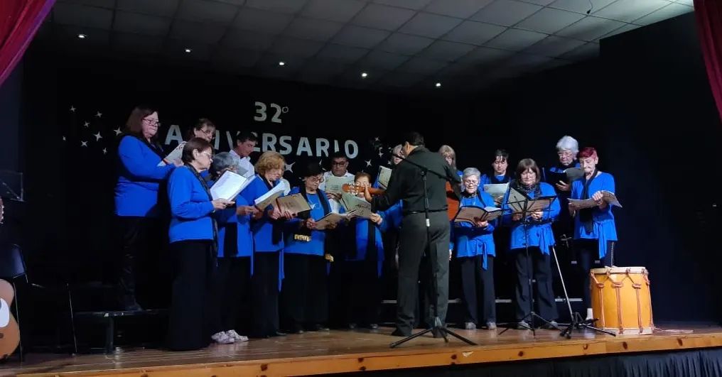 Gala Coral conmemorando el 32° Aniversario del Coro Municipal de Abuelos