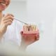 Consejos para cuidar los implantes dentales y evitar la posible pérdida de piezas