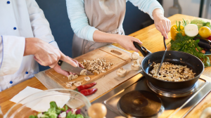 Lee más sobre el artículo Los seis consejos imperdibles de los chefs para empezar a comer sano y barato