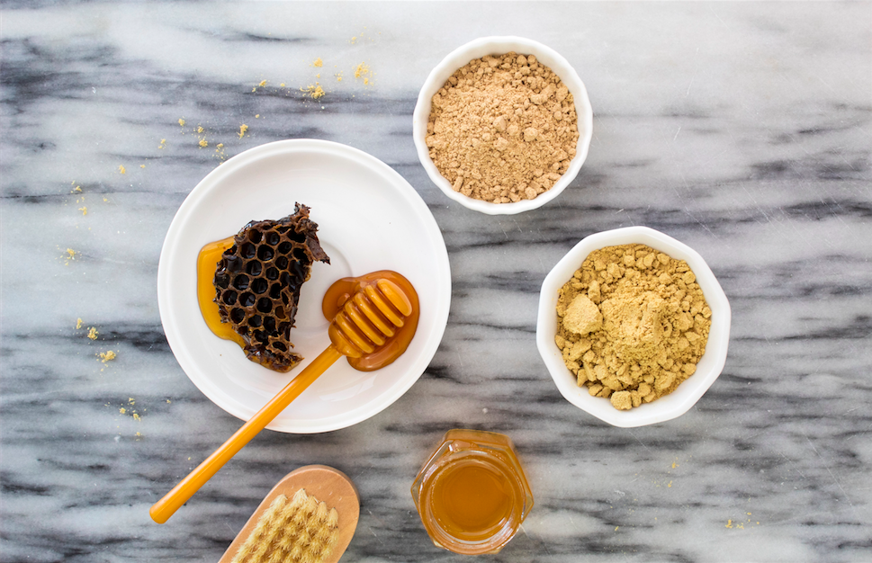 Lee más sobre el artículo 3 sustitutos a la miel de abejas y cómo puedes incorporarlos a tus recetas