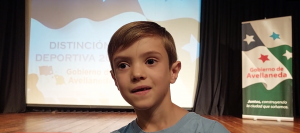 Lee más sobre el artículo Avellaneda hoy premió a deportistas, RegiónNet Tv hablo con un mini piloto de Motocross
