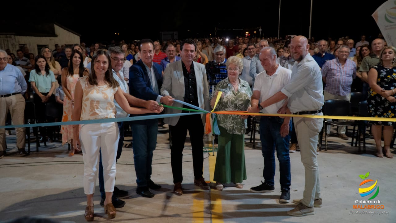 Lee más sobre el artículo Malabrigo inauguró un nuevo acceso pavimentado que lleva el nombre del primer intendente “Carlos Alfredo Sponton”