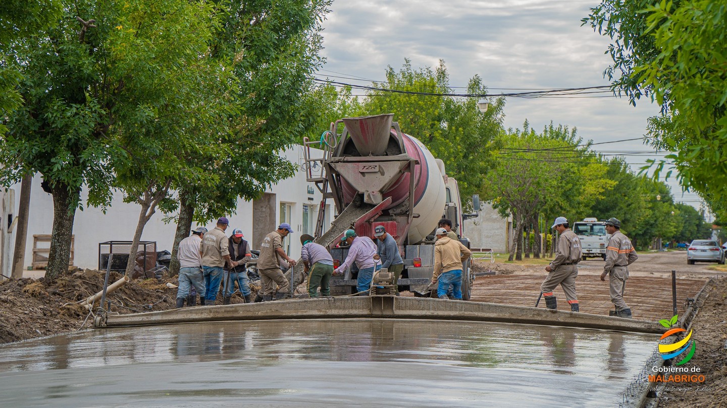 Avance de obra: pavimentación de calle Corrientes en Malabrigo