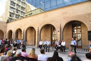 Lee más sobre el artículo Perotti firmó convenios con Nación para la construcción de ocho nuevas escuelas técnicas en distintas localidades de la provincia