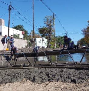 Lee más sobre el artículo Plan 48 cuadras de pavimento: “Continuamos mejorando la conectividad para los vecinos en los barrios”
