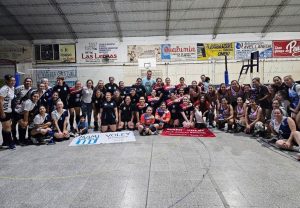 Lee más sobre el artículo Torneo de Voley Categoría «Mami»: Adelante se quedó con el título
