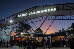 Lee más sobre el artículo El Intendente de Reconquista potencia la economía local con la inauguración del innovador Mercado Social y Solidario “Paseo Jaakanigás”