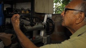 Lee más sobre el artículo La Región Te Ve: homenaje a Santos Eusebio Sandoval, zapatero de oficio