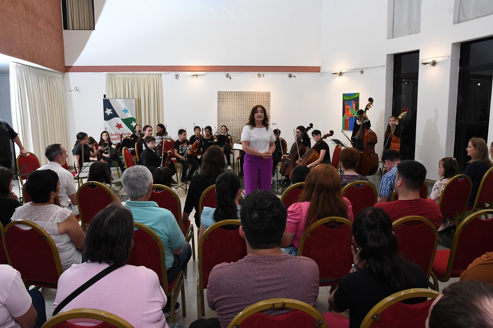 Lee más sobre el artículo Exitoso concierto de la Orquesta Municipal Infanto Juvenil en Avellaneda