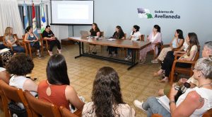 Lee más sobre el artículo Avellaneda impulsa Red de Infancias: Colaboración interinstitucional para reforzar Políticas de Protección Infantil