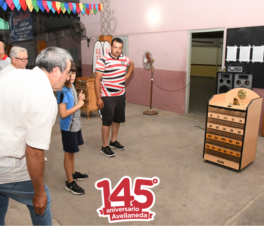Lee más sobre el artículo Celebración del 145° Aniversario de Avellaneda: invitación a abuelos y nietos para participar en tradicionales juegos