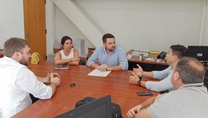 Lee más sobre el artículo Encuentro entre el Intendente Gonzalo Braidot y el nuevo Coordinador Regional de Logística Integrada SIES 107, Esteban Ledesma
