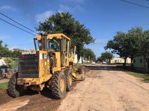 Lee más sobre el artículo Comienza el movimiento de suelo para la construcción de nueva cuadra de cordón cuneta en Romang